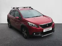 Usado Peugeot 2008 Allure 100 CV (73 kW) 2019 Rojo SUV