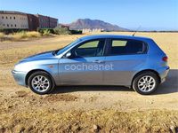 Usado Alfa Romeo 147 Distinctive 120 CV (88 kW) 2004 Azul Utilitario