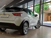 Usado Nissan Juke N-Connecta 114 CV (83 kW) 2020 Lunar white (metalizado) techo SUV