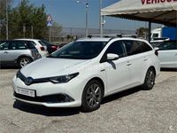 Usado Toyota Auris Hybrid Advance 136 CV (100 kW) 2017 Blanco Berlina