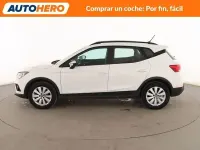 Usado Seat Arona Style 110 CV (80 kW) 2021 Blanco SUV