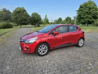 Usado Renault Clio IV Zen 90 CV (66 kW) 2018 Rojo Berlina