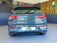 Usado VW Golf VIII 110 CV (80 kW) 2021 Gris / plata Berlina