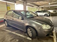 Usado VW Golf IV Highline 140 CV (102 kW) 2005 Gris / plata Berlina