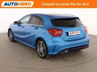 Usado Mercedes A180 AMG 110 CV (80 kW) 2016 Azul Utilitario