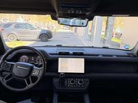 Begagnad Land Rover Defender SE Dynamic 249 HK (183 kW) 2025 Grön SUV