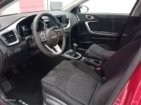 Usado Kia Ceed 120 CV (88 kW) 2024 Rojo Utilitario