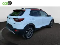 Usado Kia Stonic 100 CV (73 kW) 2019 Blanco SUV