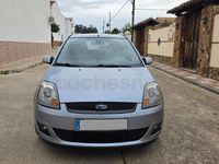 Usado Ford Fiesta 90 CV (66 kW) 2007 Azul Utilitario
