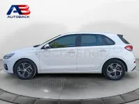 Usado Hyundai i30 120 HP (88 kW) 2022 Branco Sedan