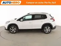 Usado Peugeot 2008 Allure 120 CV (88 kW) 2018 Blanco SUV