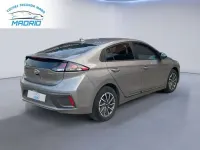 Usado Hyundai Ioniq 100 kW (136 CV) 2022 Gris Utilitario