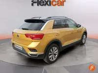 Usado VW T-Roc Advance 116 CV (85 kW) 2021 Amarillo SUV