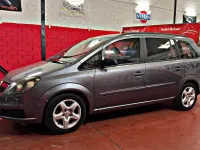Usado Opel Zafira Enjoy 105 CV (77 kW) 2007 Gris / plata Monovolumen