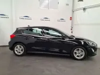 Usado Ford Focus Trend+ 120 CV (88 kW) 2020 Negro Utilitario