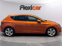 Usado Seat Leon FR 150 CV (110 kW) 2018 Naranja Berlina
