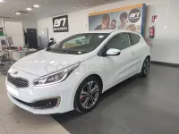Usado Kia Ceed 120 CV (88 kW) 2017 Blanco Utilitario
