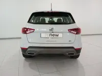 Usado Seat Arona FR 110 CV (80 kW) 2023 Blanco SUV