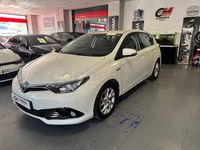 Usado Toyota Auris Hybrid Advance 136 CV (100 kW) 2016 Blanco Berlina