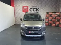 Usado Peugeot Partner Tepee Outdoor 120 CV (88 kW) 2018 Beige Monovolumen