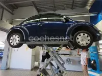 Usado VW New Beetle 102 CV (75 kW) 2005 Azul Utilitario