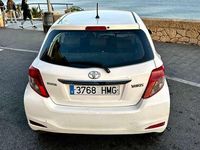 Usado Toyota Yaris Live 69 CV (50 kW) 2012 Blanco Utilitario