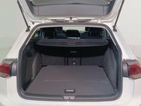 Usado VW Golf VIII Life 115 CV (84 kW) 2024 Blanco Familiar