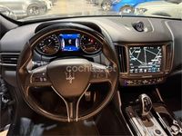 Usado Maserati Levante 275 CV (202 kW) 2019 Gris / plata SUV