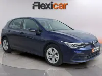 Usado VW Golf VIII 110 CV (80 kW) 2021 Azul Berlina