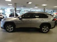 Usado Toyota RAV4 Hybrid Advance 218 CV (160 kW) 2021 Gris / plata SUV