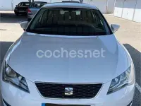 Usado Seat Leon Style 105 CV (77 kW) 2015 Blanco Berlina