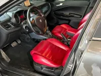 Usado Alfa Romeo Giulietta 170 CV (125 kW) 2012 Gris / plata Utilitario