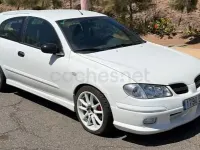 Usado Nissan Almera 114 CV (83 kW) 2002 Blanco Berlina