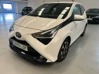 Usado Toyota Aygo X-play 72 CV (52 kW) 2019 Blanco Utilitario