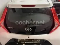 Usado Toyota Aygo x-style 72 CV (52 kW) 2020 Blanco Utilitario