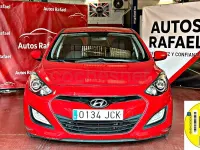 Usado Hyundai i30 90 CV (66 kW) 2015 Rojo Berlina
