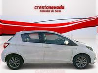 Usado Toyota Yaris Hybrid Active 100 CV (73 kW) 2019 Blanco Berlina