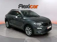 Usado VW T-Roc Advance 110 CV (80 kW) 2022 Gris SUV
