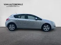 Usado Opel Astra Enjoy 95 CV (69 kW) 2012 Gris / plata Berlina