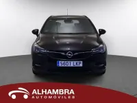 Usado Opel Astra Sport 145 CV (106 kW) 2021 Negro Familiar