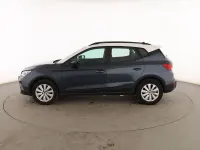 Usado Seat Arona Style 110 CV (80 kW) 2022 Gris SUV