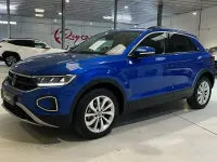 Usado VW T-Roc Life 109 CV (80 kW) 2024 Azul SUV