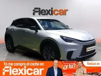 Usado Lexus LBX 136 CV (100 kW) 2025 Gris SUV