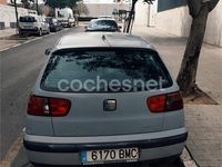 Usado Seat Ibiza Sport 90 CV (66 kW) 2001 Gris / plata Utilitario