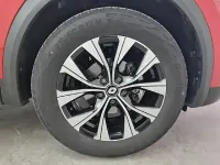 Usado Renault Captur Techno 90 CV (66 kW) 2024 Carrocerka rojo dese SUV
