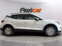 Usado Seat Arona Style 110 CV (80 kW) 2023 Blanco SUV