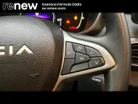 Usado Dacia Jogger Extreme 140 CV (102 kW) 2024 Gris Monovolumen