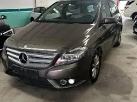 Usado Mercedes B180 122 CV (89 kW) 2012 Marrón Utilitario