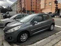 Usado Peugeot 207 92 CV (67 kW) 2012 Gris / plata Berlina