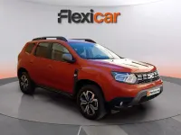 Usado Dacia Duster Essentiel 101 CV (74 kW) 2024 Naranja SUV